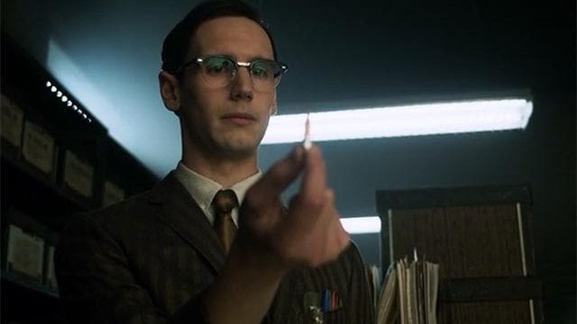 Gotham S01E14 – The Fearsome Dr. Crane