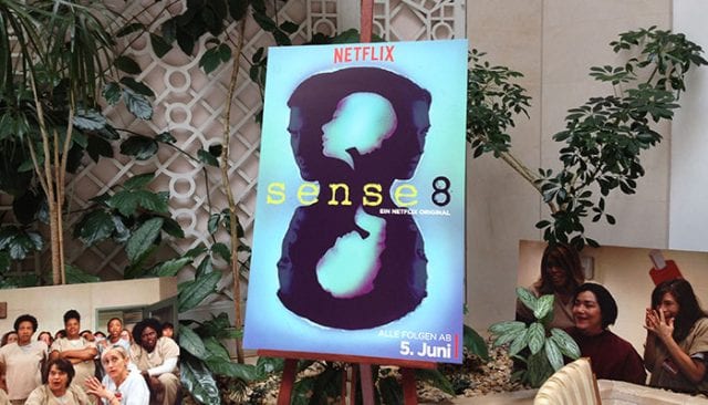 Sense8 – Plakat im Hotel Adlon