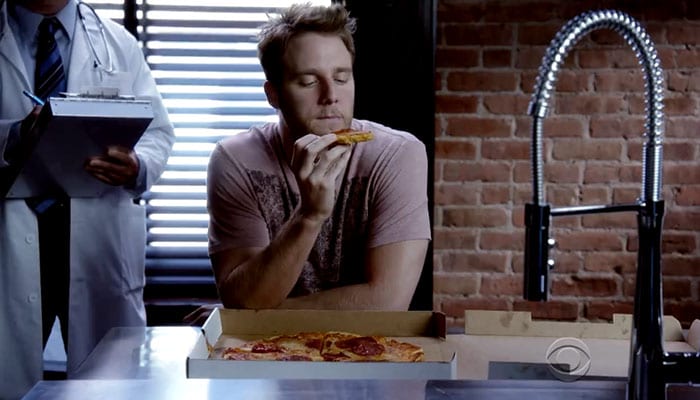 sAWE_Limitless_S01E02_Finch_Pizza_700x400