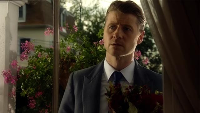 gotham_S03e01_01