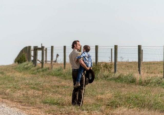 the-walking-dead-episode-816-rick-lincoln-935-640x450