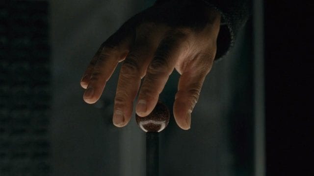 Westworld_S02E04_Bernard_Code-640x360