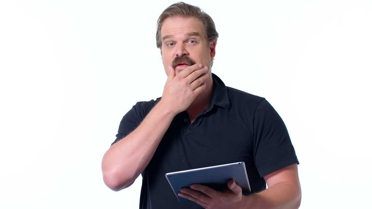 David Harbour reagiert auf Fantheorien zu Stranger Things