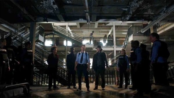Gotham-S05E01-Review_00