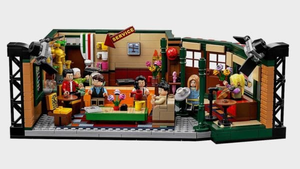 Friends-Central-Perk-LEGO-miniset-21319_01