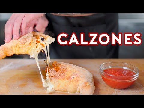 Binging with Babish macht Calzone aus „Seinfeld“ nach