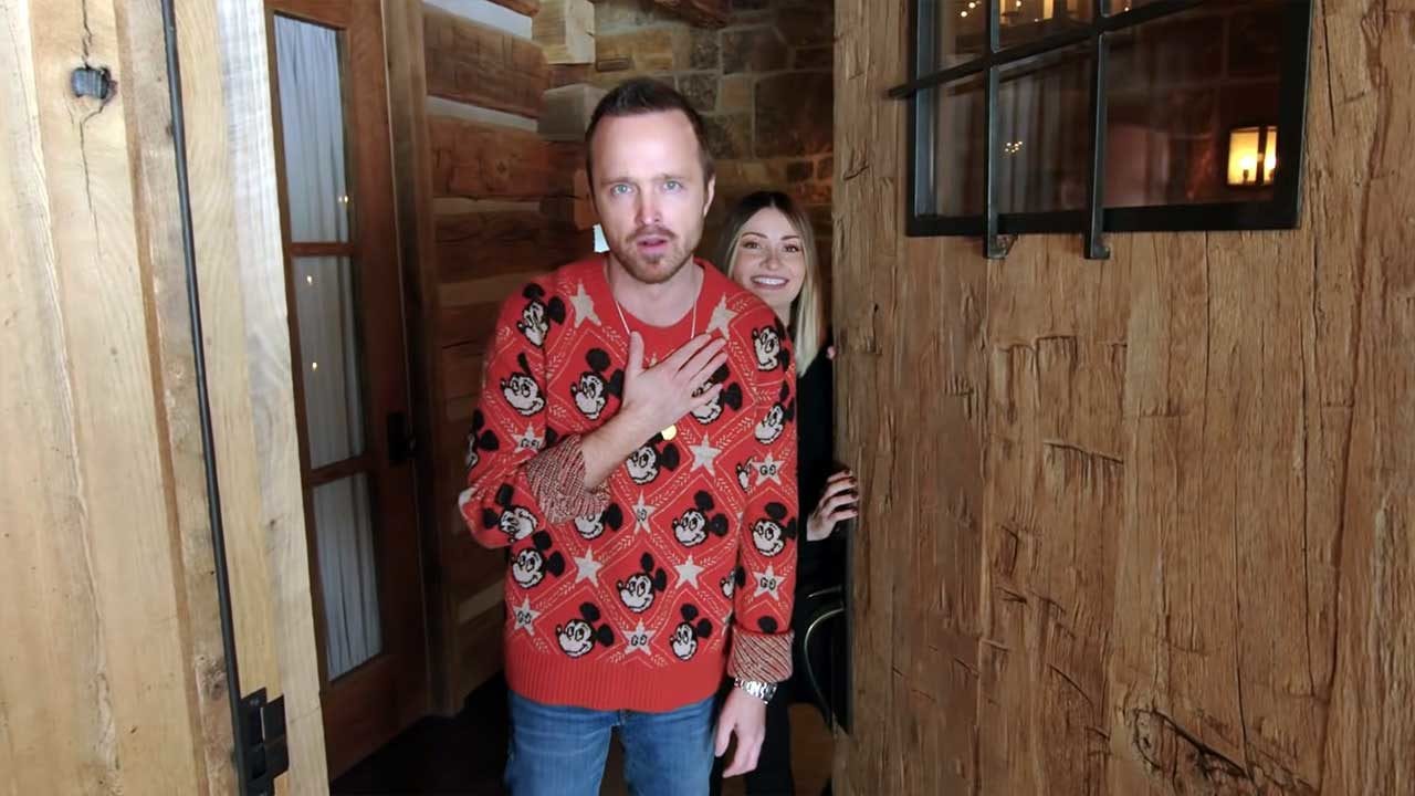 Aaron Paul führt uns durch sein Anwesen