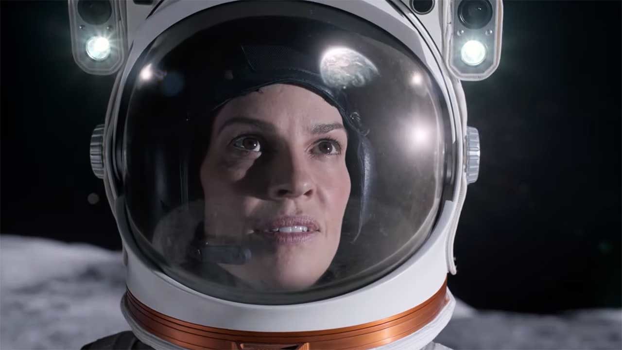 Away: Erster Trailer zur Hilary-Swank-Serie