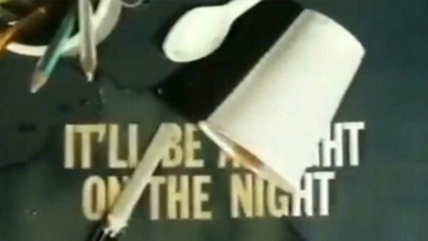 Tom Scott stellt uns „It’ll Be Alright on the Night“ und das beste TV-Intro überhaupt vor