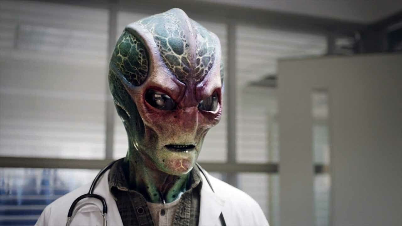 Review: Resident Alien S01E01 – „Pilot“